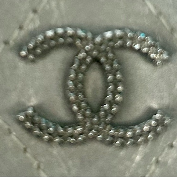 SOLD ***** CLOSET SALE ****** BARGAIN CHANEL WALLET 💕 - Picture 4 of 8